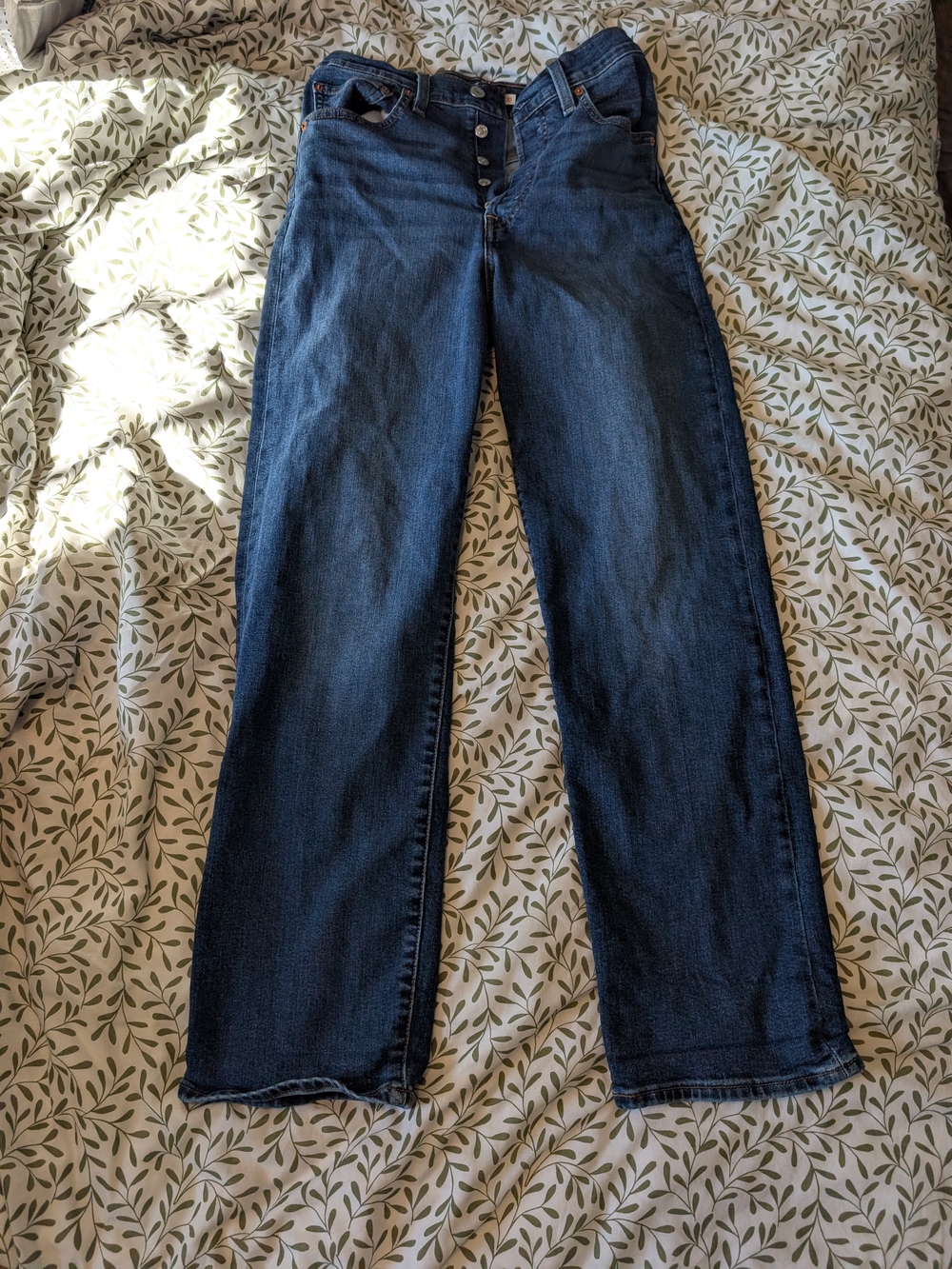 Levi's Dark Indigo Straight-Leg Women's Jeans